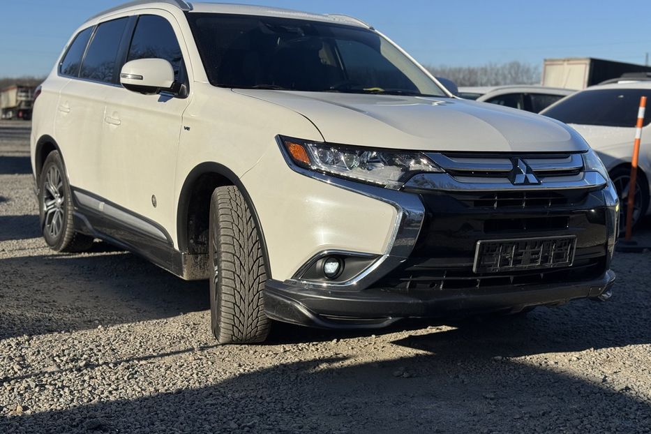 Продам Mitsubishi Outlander (COMIS) 4х4 2017 года в г. Умань, Черкасская область