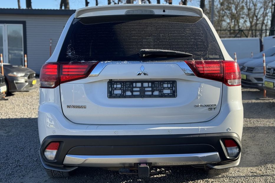 Продам Mitsubishi Outlander (COMIS) 4х4 2017 года в г. Умань, Черкасская область