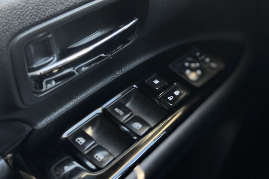 Продам Mitsubishi Outlander (COMIS) 4х4 2017 года в г. Умань, Черкасская область