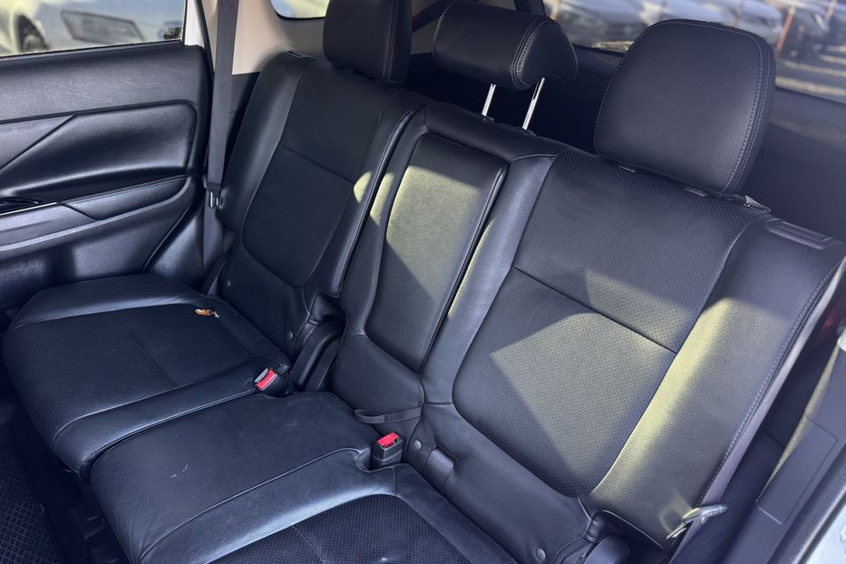 Продам Mitsubishi Outlander (COMIS) 4х4 2017 года в г. Умань, Черкасская область