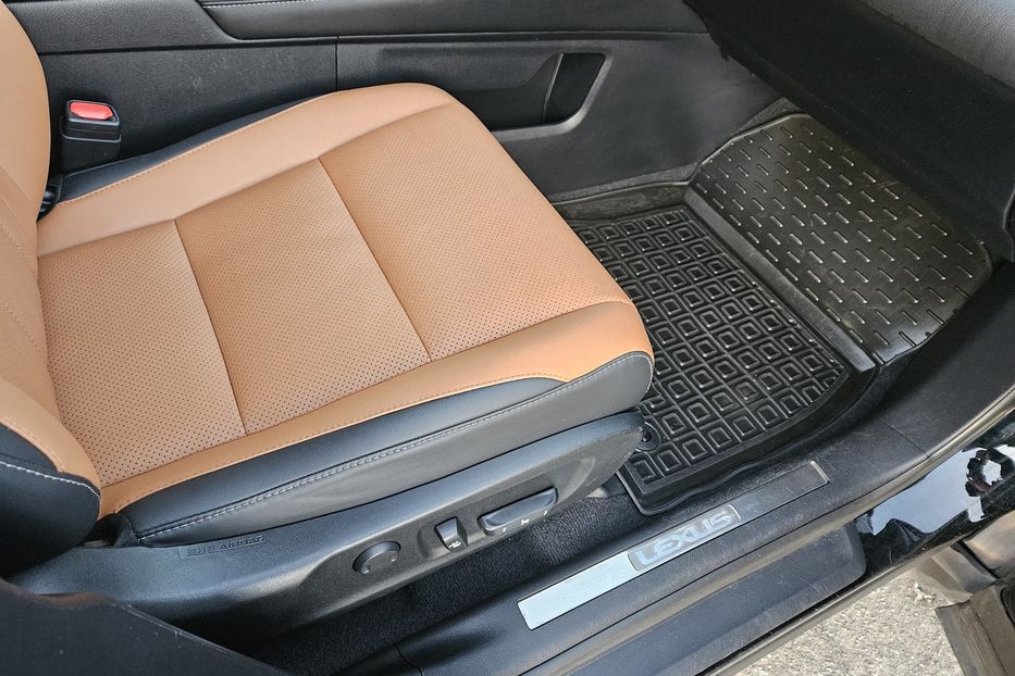 Продам Lexus RX 300 Офіційний 2018 года в Киеве