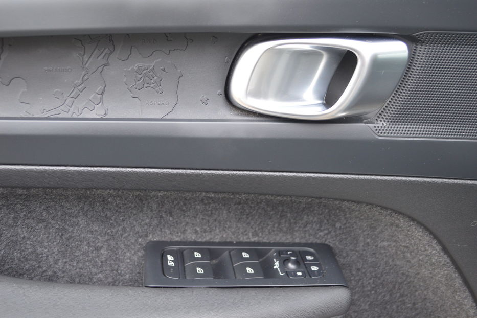 Продам Volvo XC60 XC40 Elektro 70 kWh 2023 года в Одессе