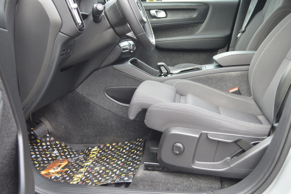 Продам Volvo XC60 XC40 Elektro 70 kWh 2023 года в Одессе