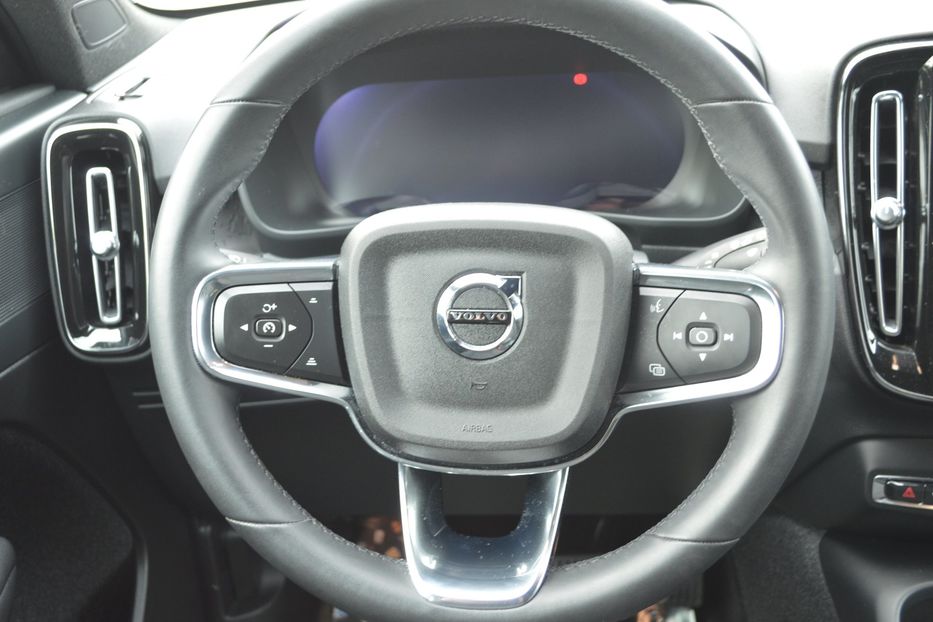 Продам Volvo XC60 XC40 Elektro 70 kWh 2023 года в Одессе