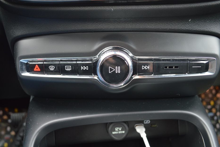 Продам Volvo XC60 XC40 Elektro 70 kWh 2023 года в Одессе