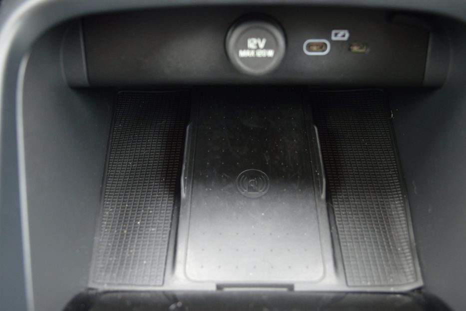 Продам Volvo XC60 XC40 Elektro 70 kWh 2023 года в Одессе