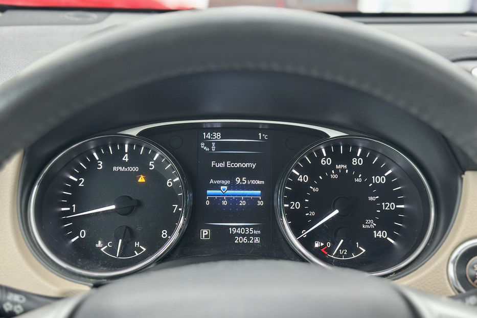 Продам Nissan Rogue 2.5 CVT (170 к.с.) 4WD • SL 2016 года в Киеве