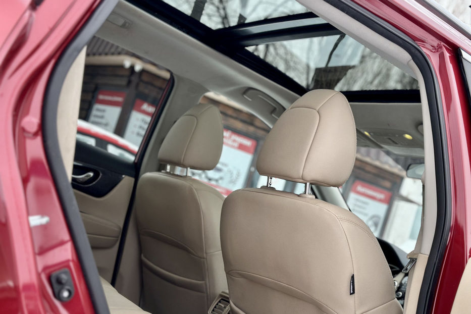 Продам Nissan Rogue 2.5 CVT (170 к.с.) 4WD • SL 2016 года в Киеве