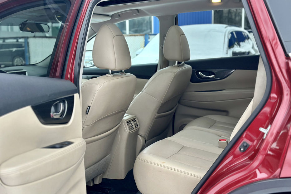 Продам Nissan Rogue 2.5 CVT (170 к.с.) 4WD • SL 2016 года в Киеве