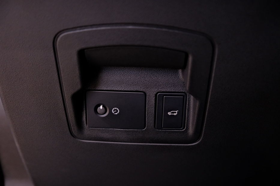 Продам Land Rover Velar 2023 года в Одессе