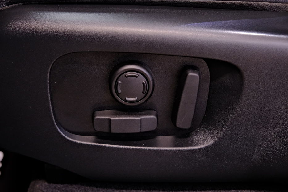 Продам Land Rover Velar 2023 года в Одессе