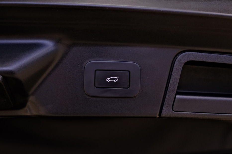 Продам Land Rover Velar 2023 года в Одессе