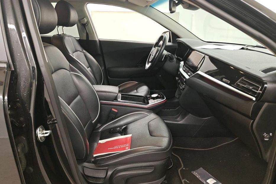 Продам Kia Niro 64кт авто в дорозі 2020 года в Львове