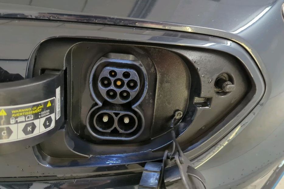 Продам Kia Niro 64квт авто в дорозі 2021 года в Львове