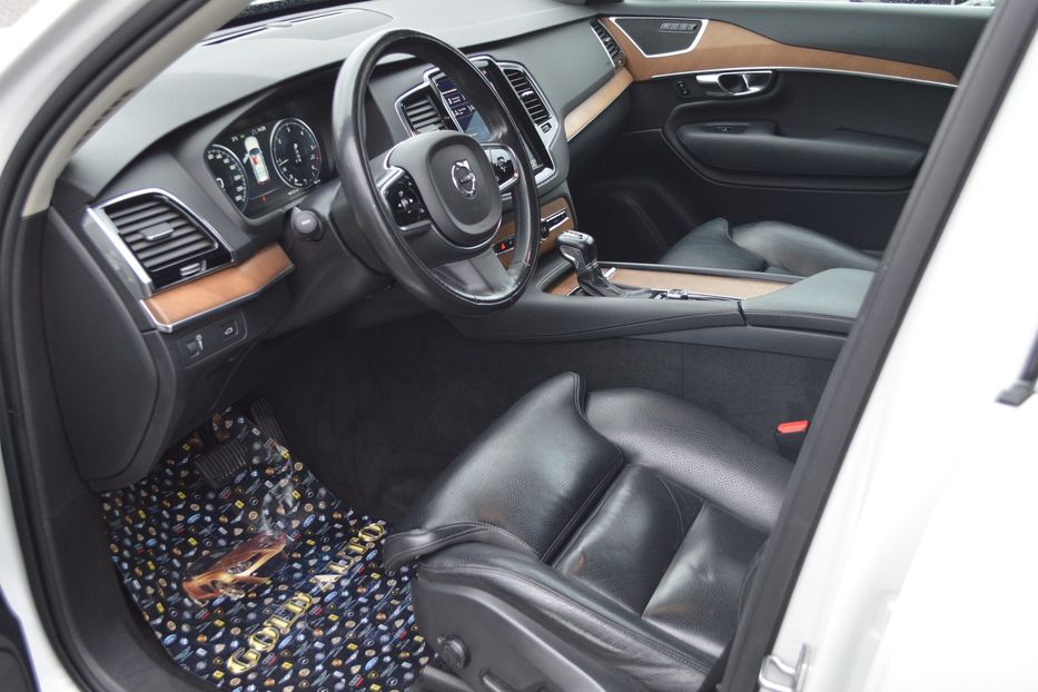 Продам Volvo XC90 2015 года в Одессе