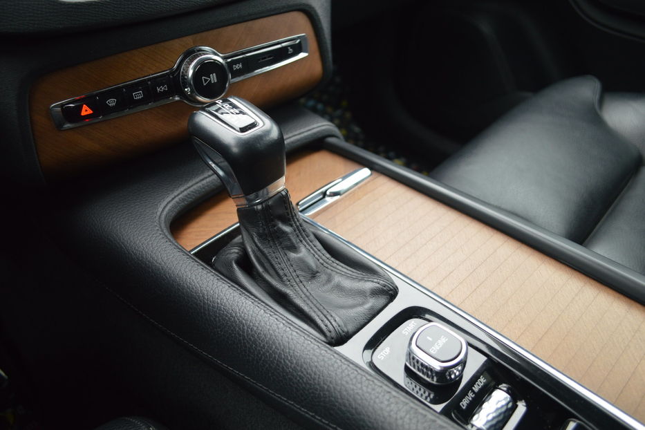 Продам Volvo XC90 2015 года в Одессе