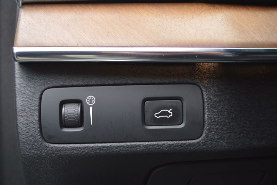 Продам Volvo XC90 2015 года в Одессе