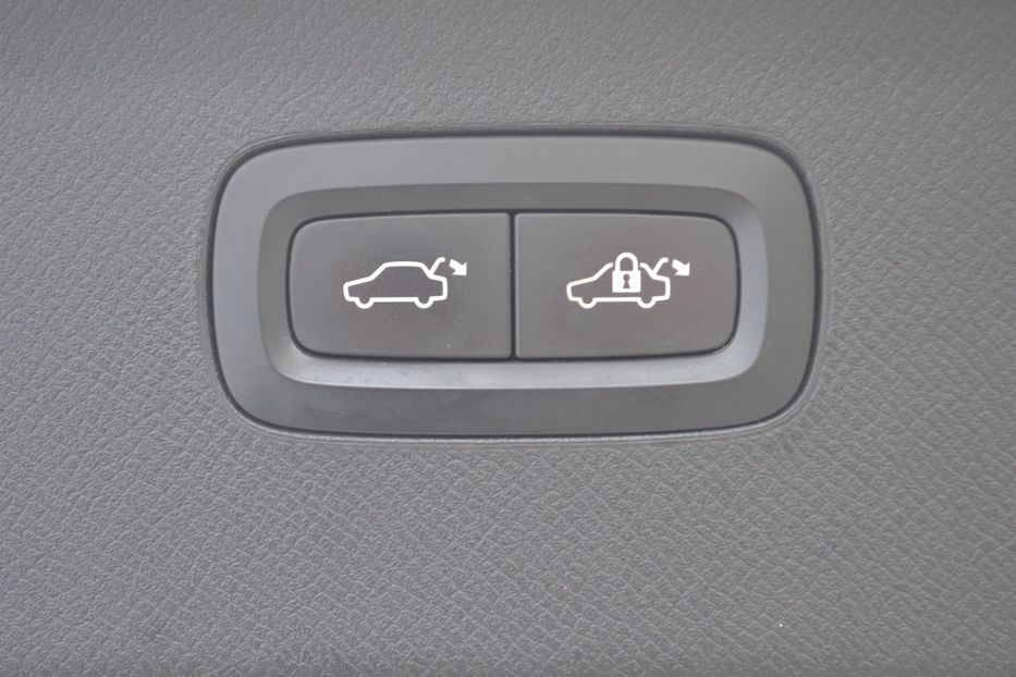 Продам Volvo XC90 2015 года в Одессе