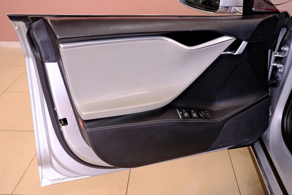 Продам Tesla Model S 2015 года в Одессе