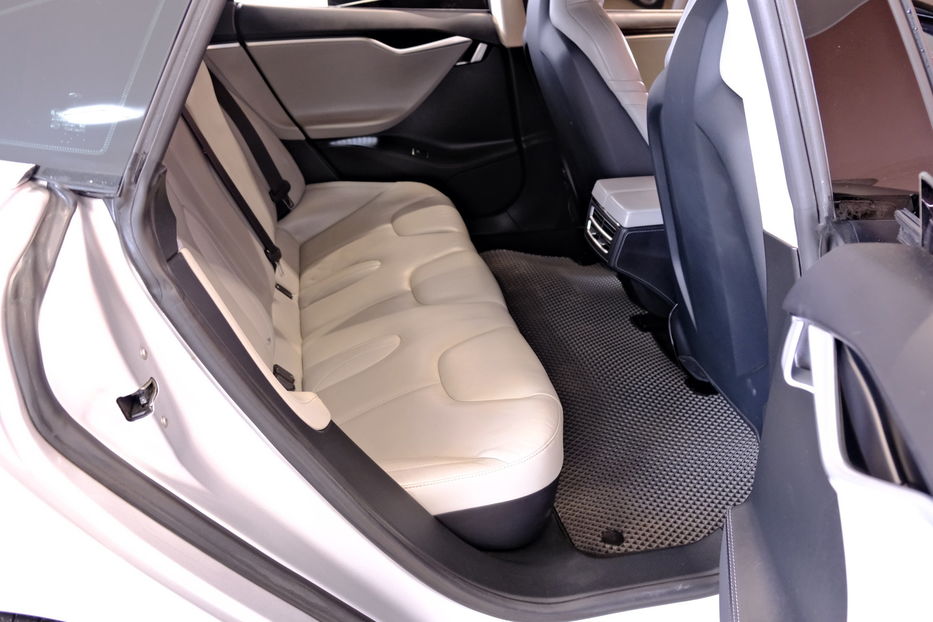 Продам Tesla Model S 2015 года в Одессе