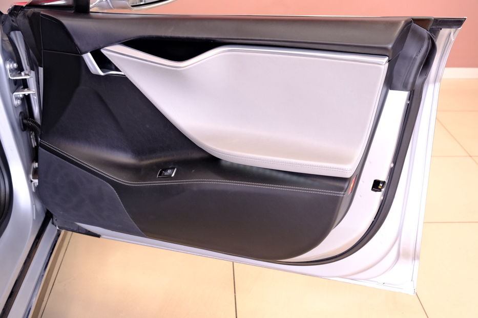 Продам Tesla Model S 2015 года в Одессе
