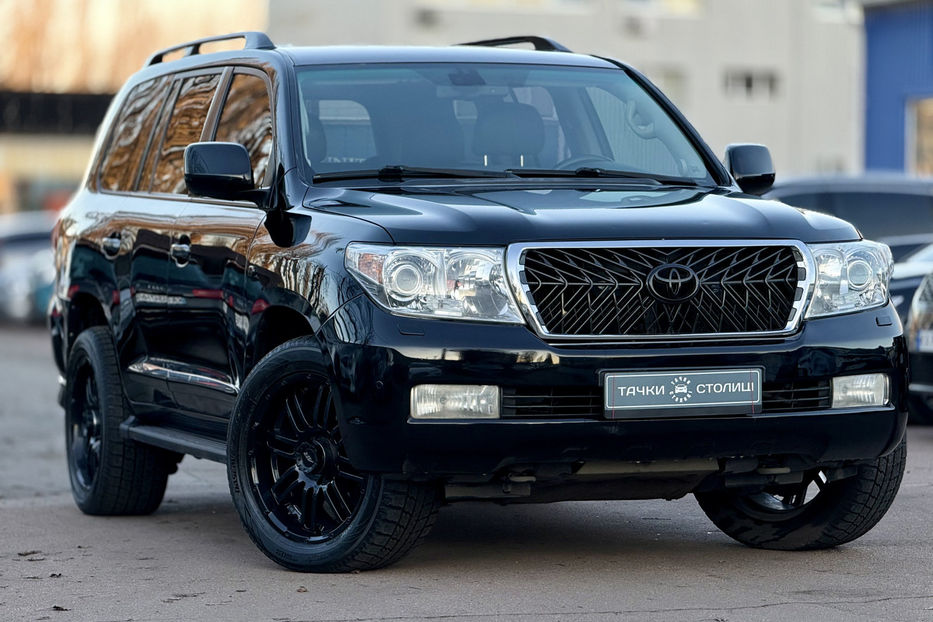 Продам Toyota Land Cruiser 200 4.5 TD 4WD AT (235 л.с.) 2010 года в Киеве