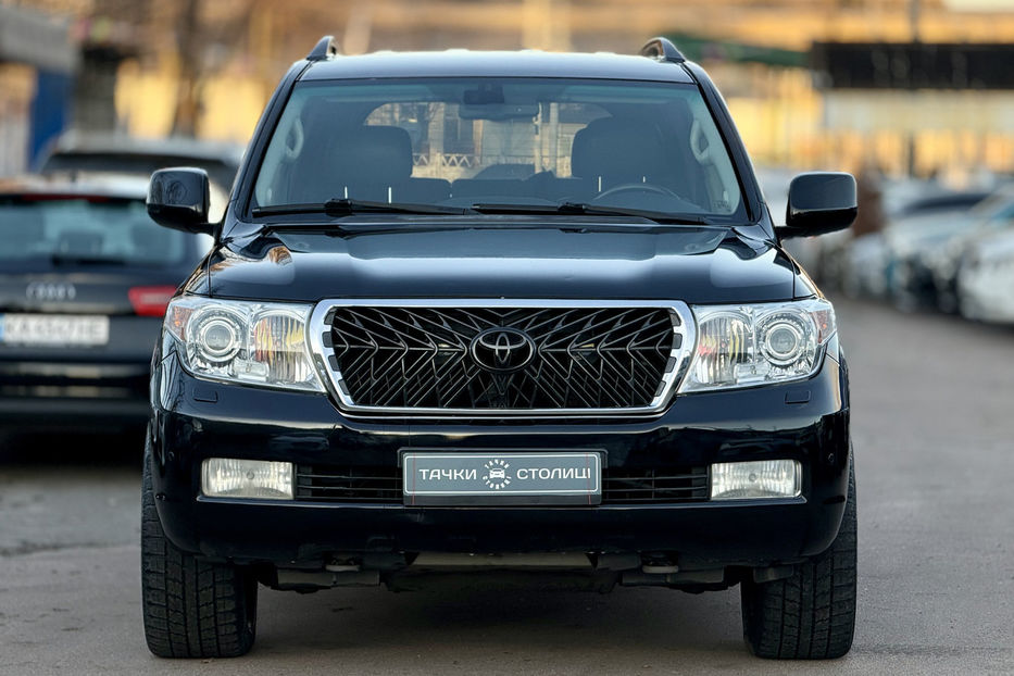Продам Toyota Land Cruiser 200 4.5 TD 4WD AT (235 л.с.) 2010 года в Киеве