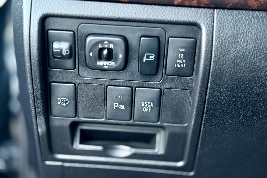 Продам Toyota Land Cruiser 200 4.5 TD 4WD AT (235 л.с.) 2010 года в Киеве