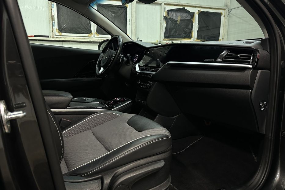 Продам Kia Niro 64кВт.Підігрів керма/сидінь 2022 года в Львове