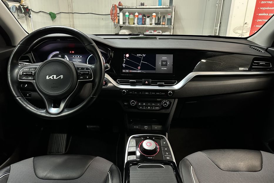 Продам Kia Niro 64кВт.Підігрів керма/сидінь 2022 года в Львове
