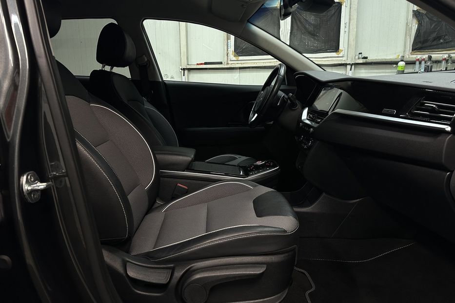 Продам Kia Niro 64кВт.Підігрів керма/сидінь 2022 года в Львове