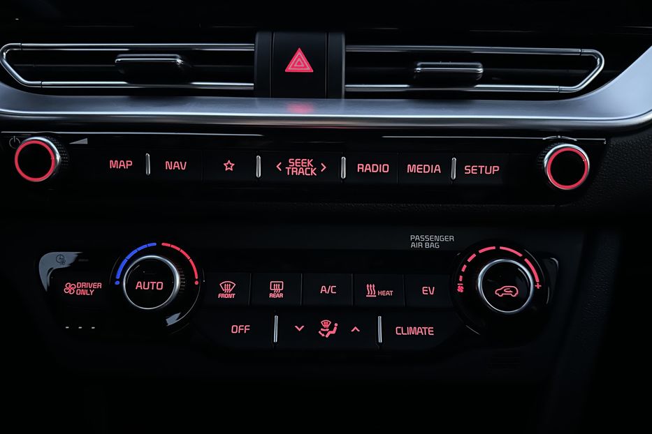 Продам Kia Niro 64кВт.Підігрів керма/сидінь 2022 года в Львове