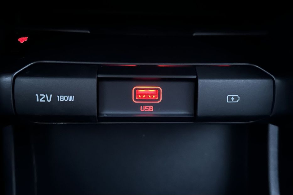 Продам Kia Niro 64кВт.Підігрів керма/сидінь 2022 года в Львове