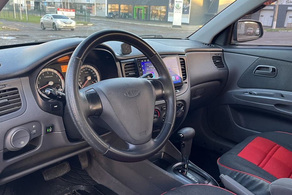 Продам Kia Rio Автомат 2006 года в Николаеве