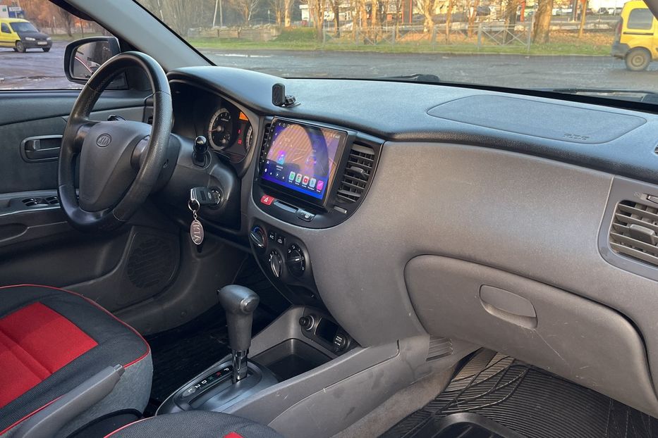 Продам Kia Rio Автомат 2006 года в Николаеве