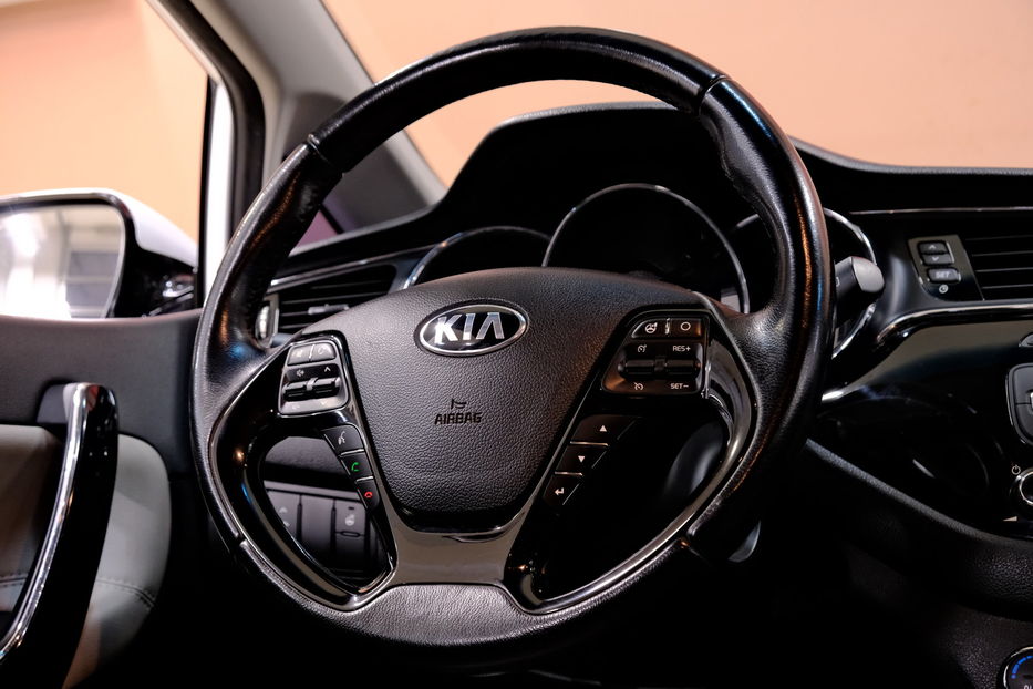 Продам Kia Ceed 2016 года в Одессе