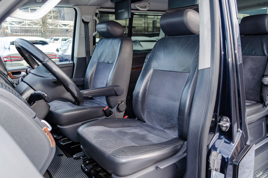 Продам Volkswagen Multivan 2.0TDi 4Motion 2011 года в Киеве