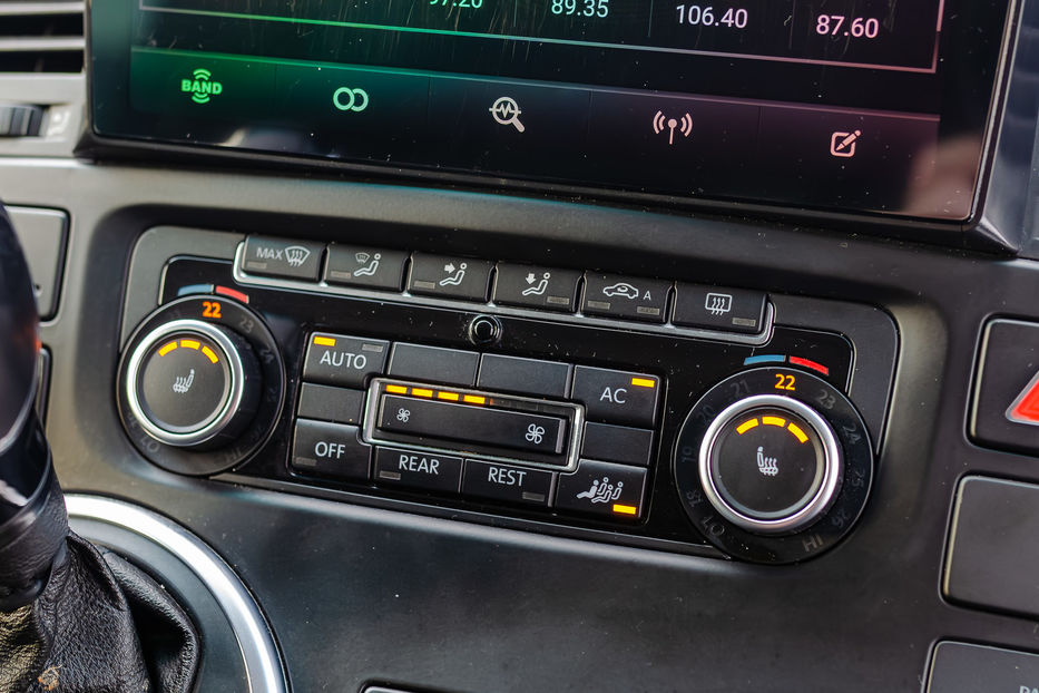 Продам Volkswagen Multivan 2.0TDi 4Motion 2011 года в Киеве