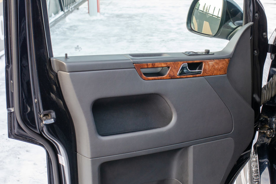 Продам Volkswagen Multivan 2.0TDi 4Motion 2011 года в Киеве