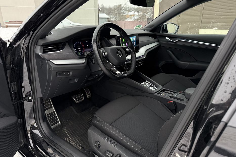 Продам Skoda Octavia А8 2.0 TDI 150к.с АТ FULL LED 2022 года в Львове