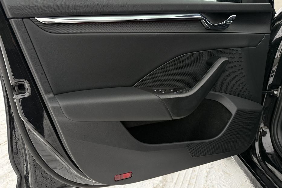 Продам Skoda Octavia А8 2.0 TDI 150к.с АТ FULL LED 2022 года в Львове