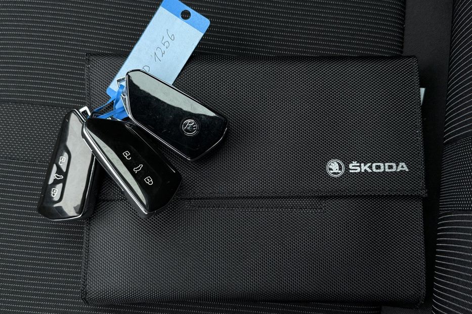 Продам Skoda Octavia А8 2.0 TDI 150к.с АТ FULL LED 2022 года в Львове