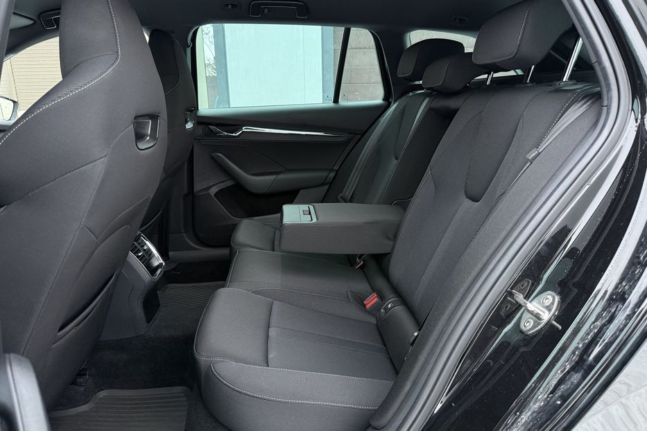 Продам Skoda Octavia А8 2.0 TDI 150к.с АТ FULL LED 2022 года в Львове