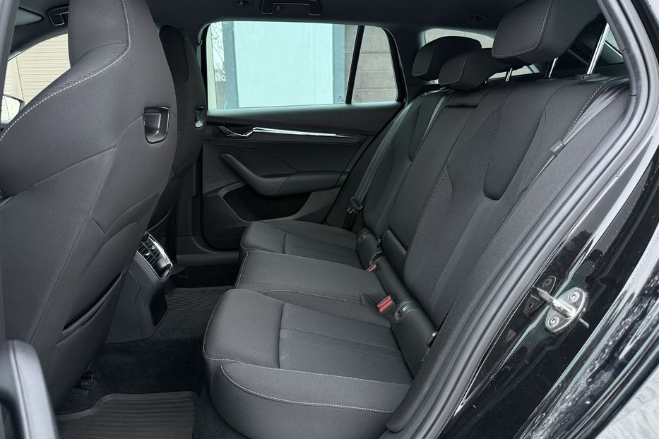 Продам Skoda Octavia А8 2.0 TDI 150к.с АТ FULL LED 2022 года в Львове