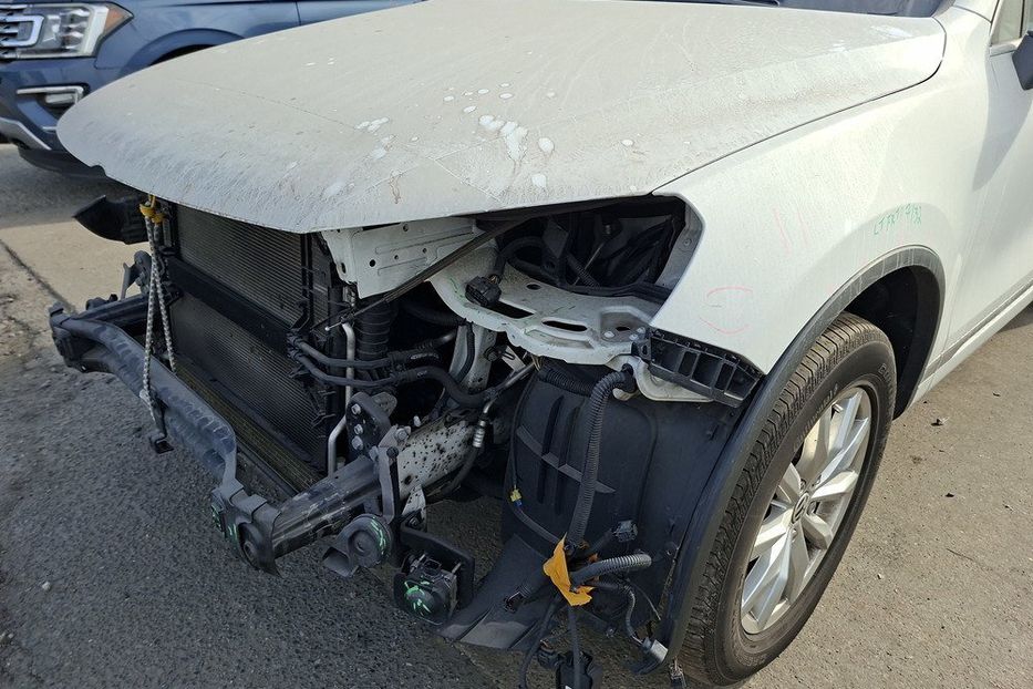 Продам Volkswagen Touareg SPORT 2016 года в Киеве