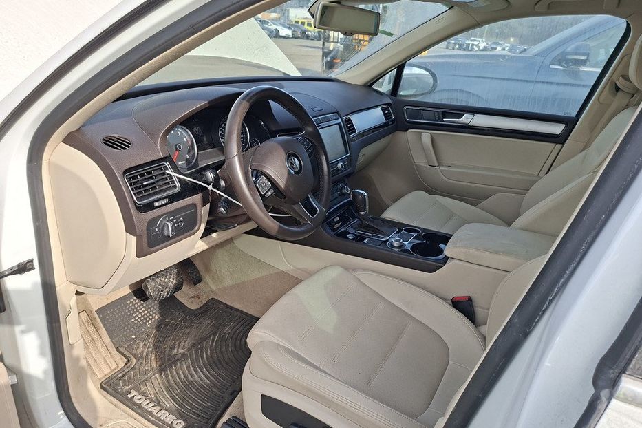 Продам Volkswagen Touareg SPORT 2016 года в Киеве