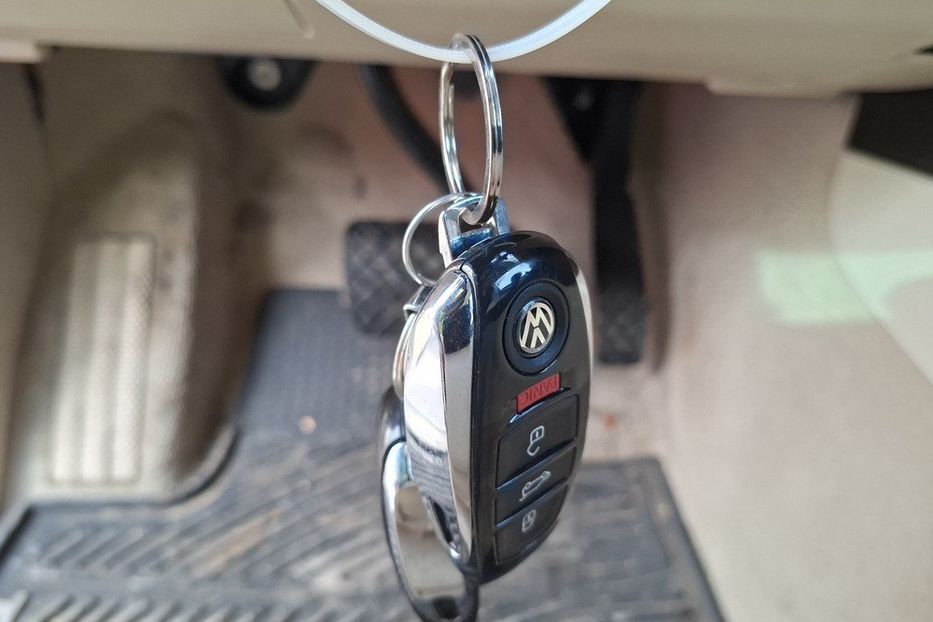 Продам Volkswagen Touareg SPORT 2016 года в Киеве