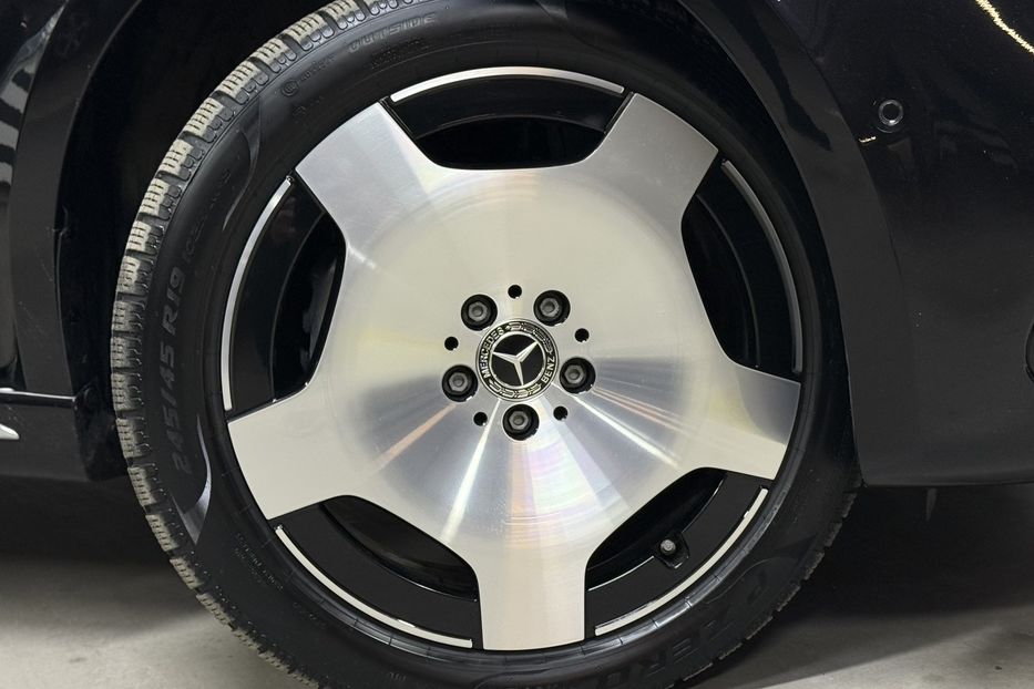 Продам Mercedes-Benz V-Class V 300d 2025 года в Киеве