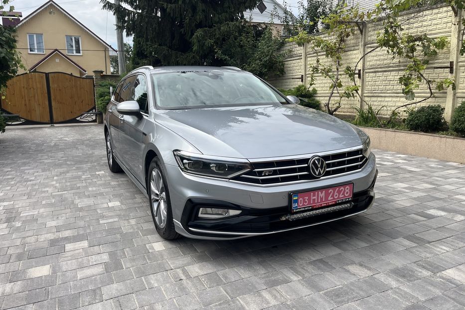 Продам Volkswagen Passat B8 R-Line 4*4 200к.с  2021 года в Житомире