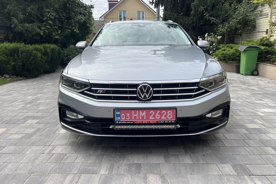 Продам Volkswagen Passat B8 R-Line 4*4 200к.с  2021 года в Житомире